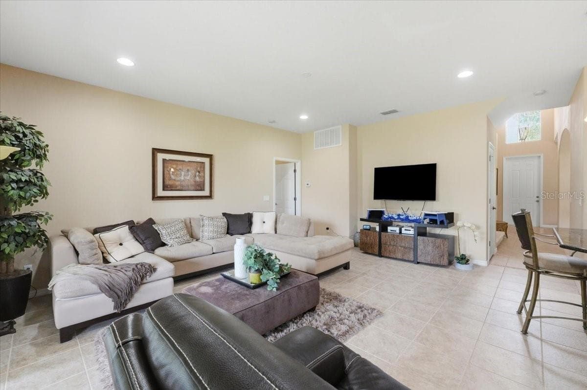 268 OAK LANDING LANE — photo 9 of 60