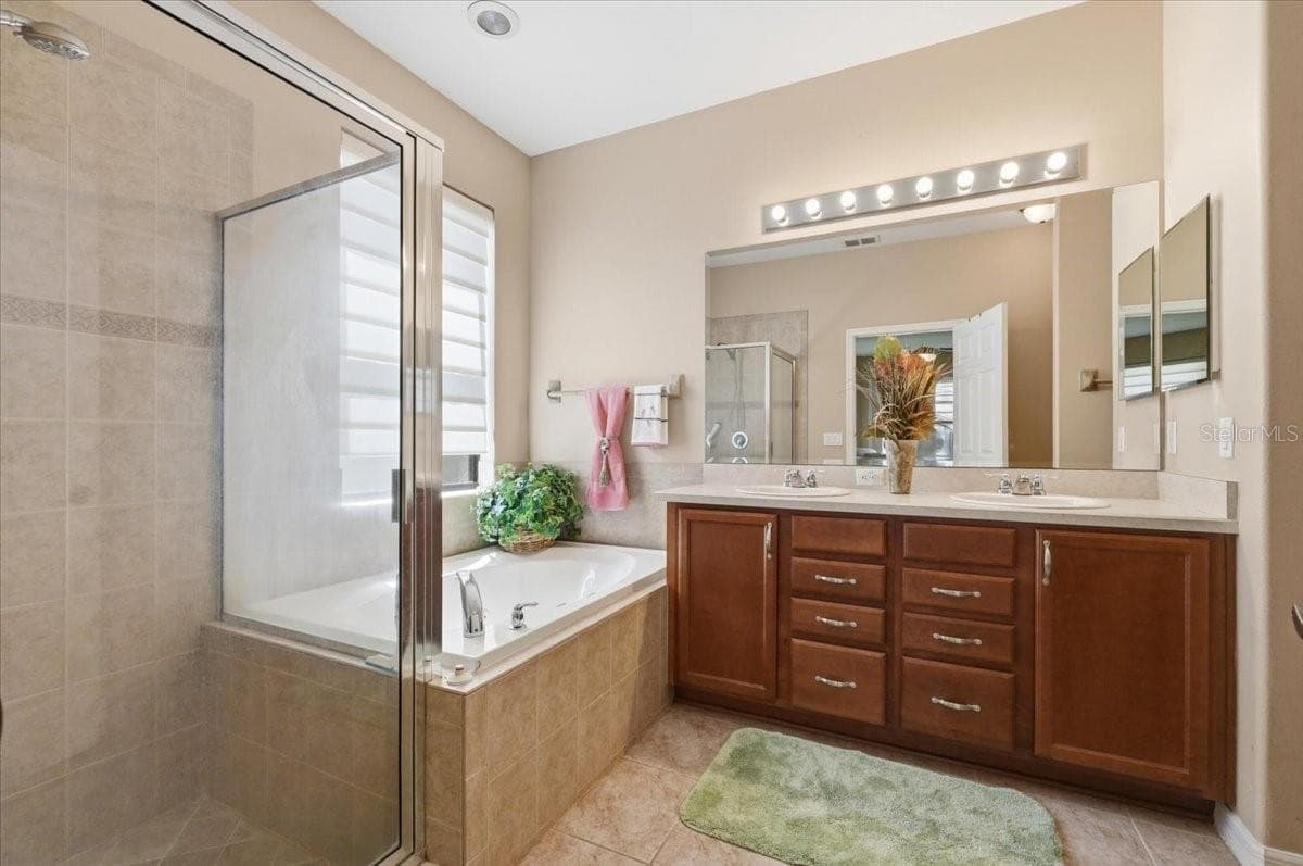 268 OAK LANDING LANE — photo 21 of 60