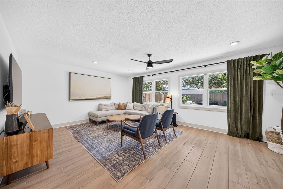1460 LYNDALE BOULEVARD — photo 19 of 45