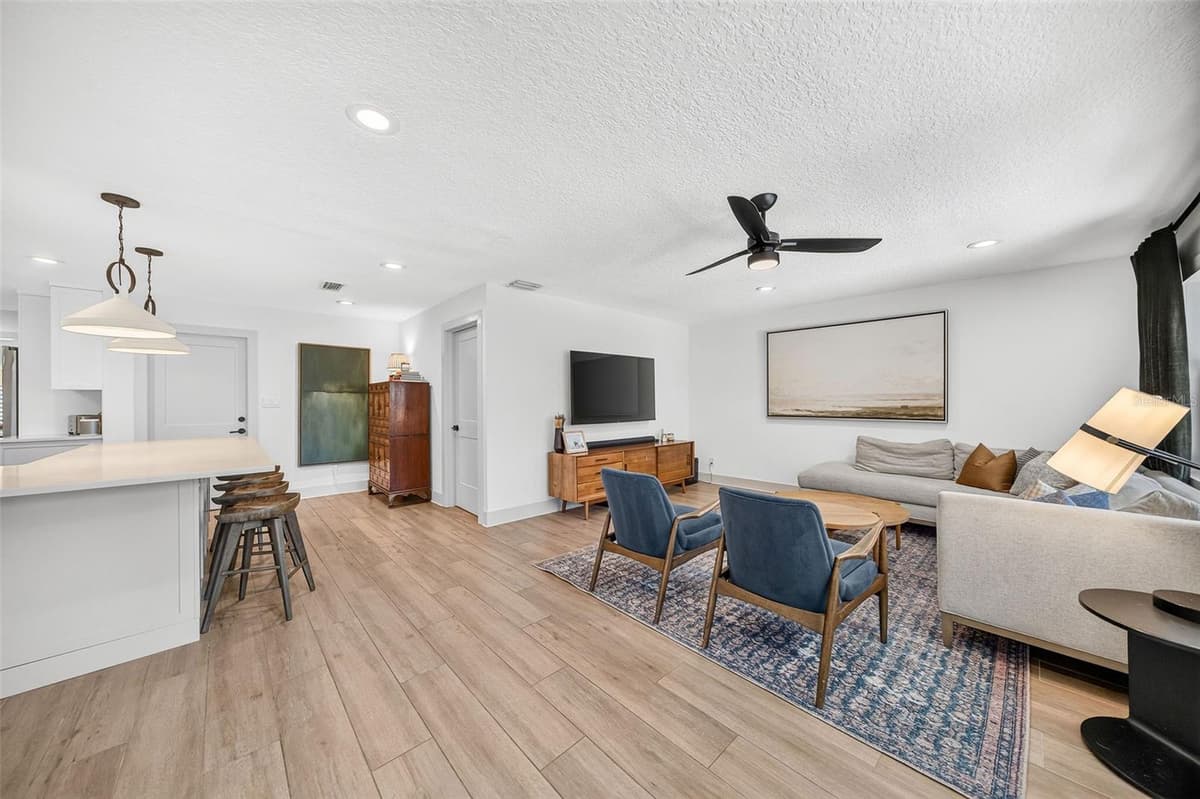 1460 LYNDALE BOULEVARD — photo 21 of 45