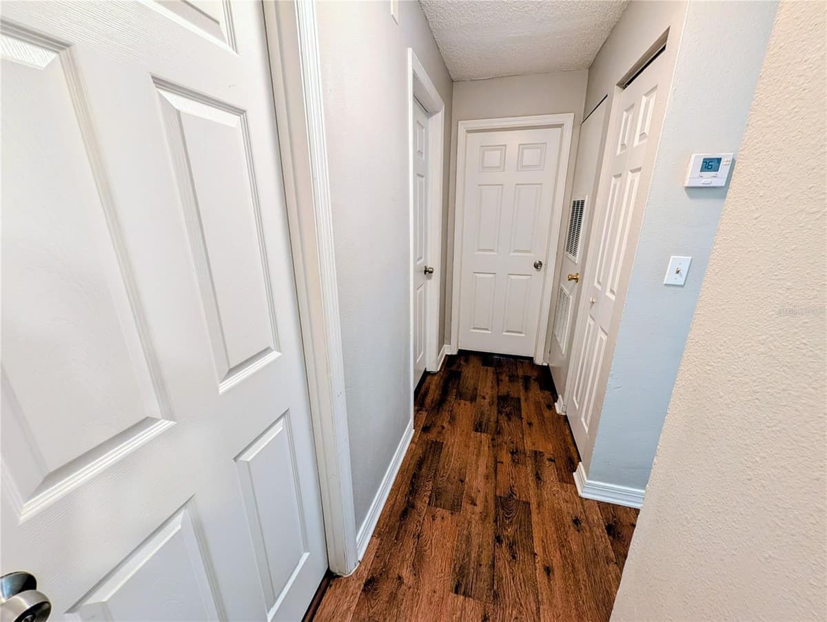 3153 LODI DRIVE — photo 17 of 39