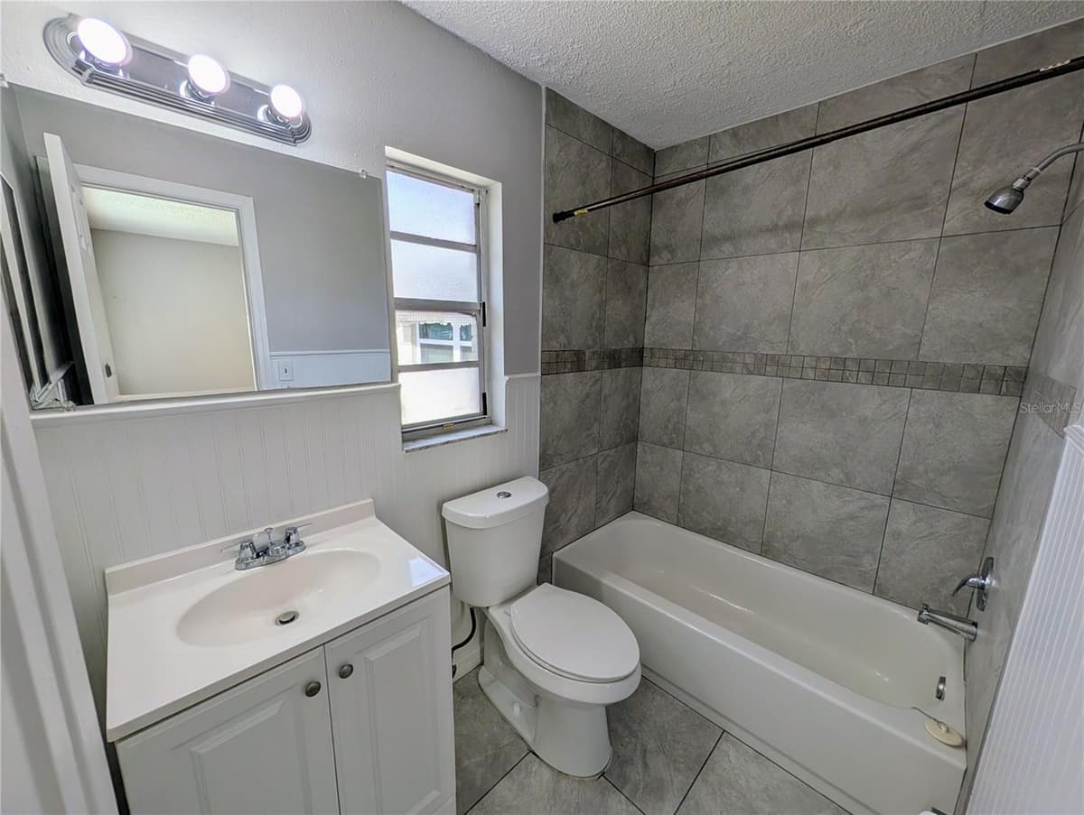 3153 LODI DRIVE — photo 25 of 39