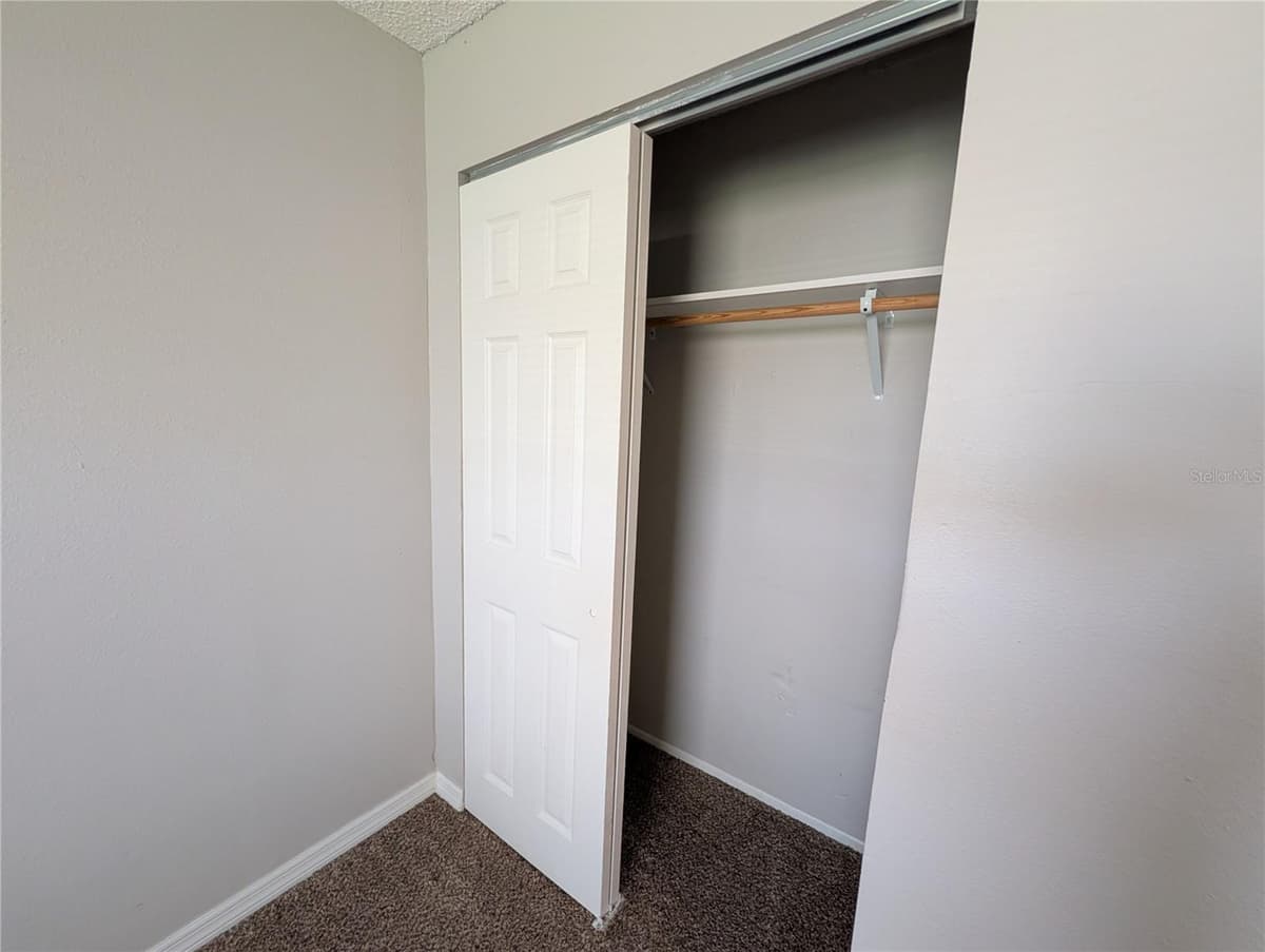 3153 LODI DRIVE — photo 34 of 39