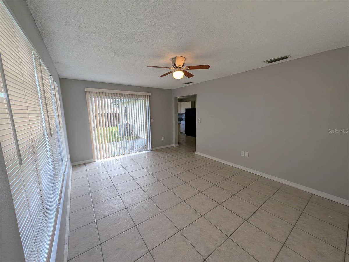 3153 LODI DRIVE — photo 13 of 39