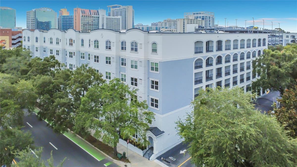 202 SOUTH STREET — photo 1 of 35
