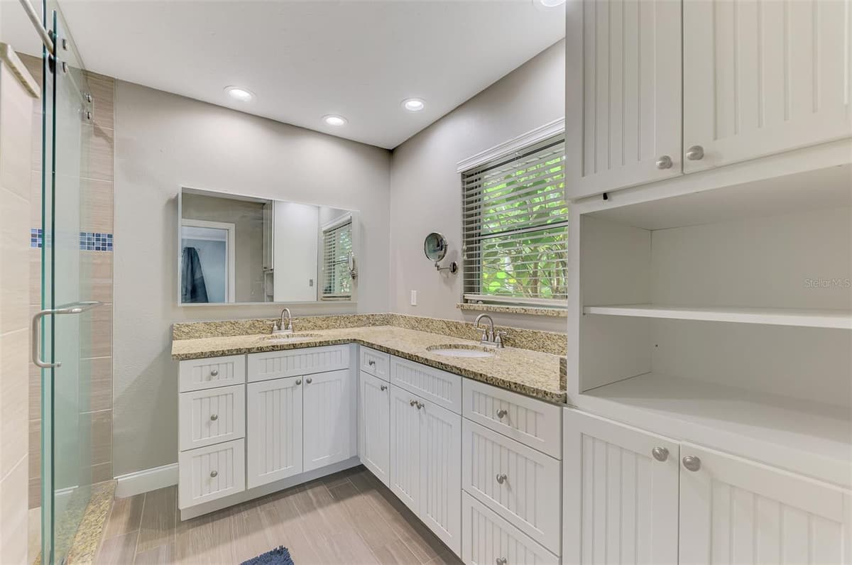 140 OXFORD DRIVE — photo 41 of 100