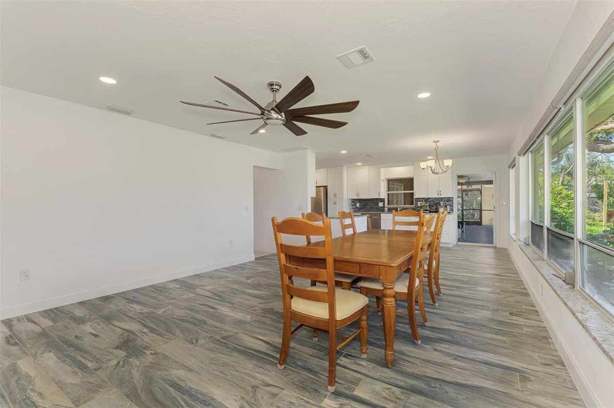 140 OXFORD DRIVE — photo 29 of 100