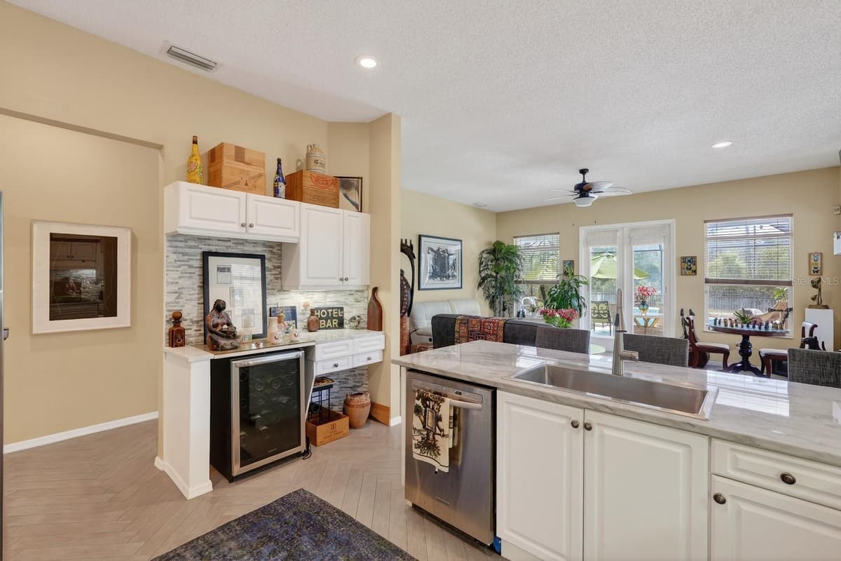 11 LAGUNA COURT — photo 25 of 55