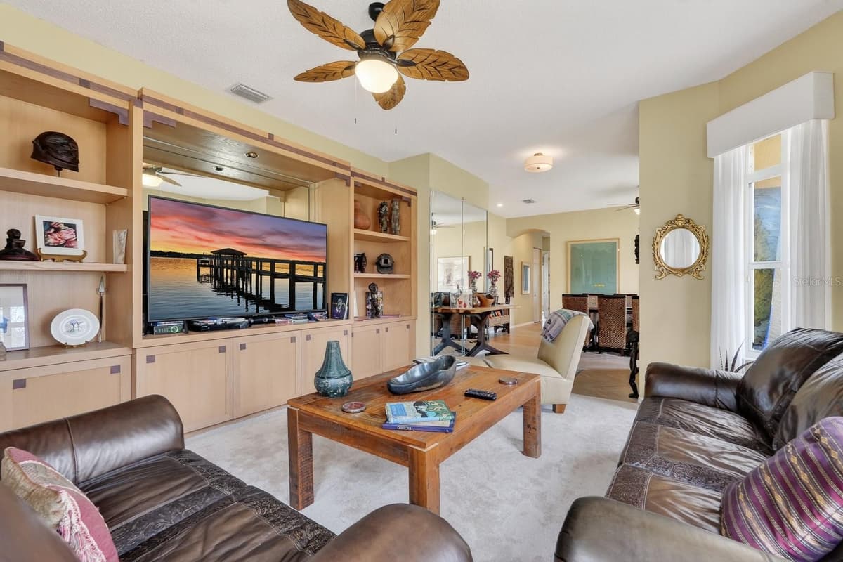 11 LAGUNA COURT — photo 17 of 55