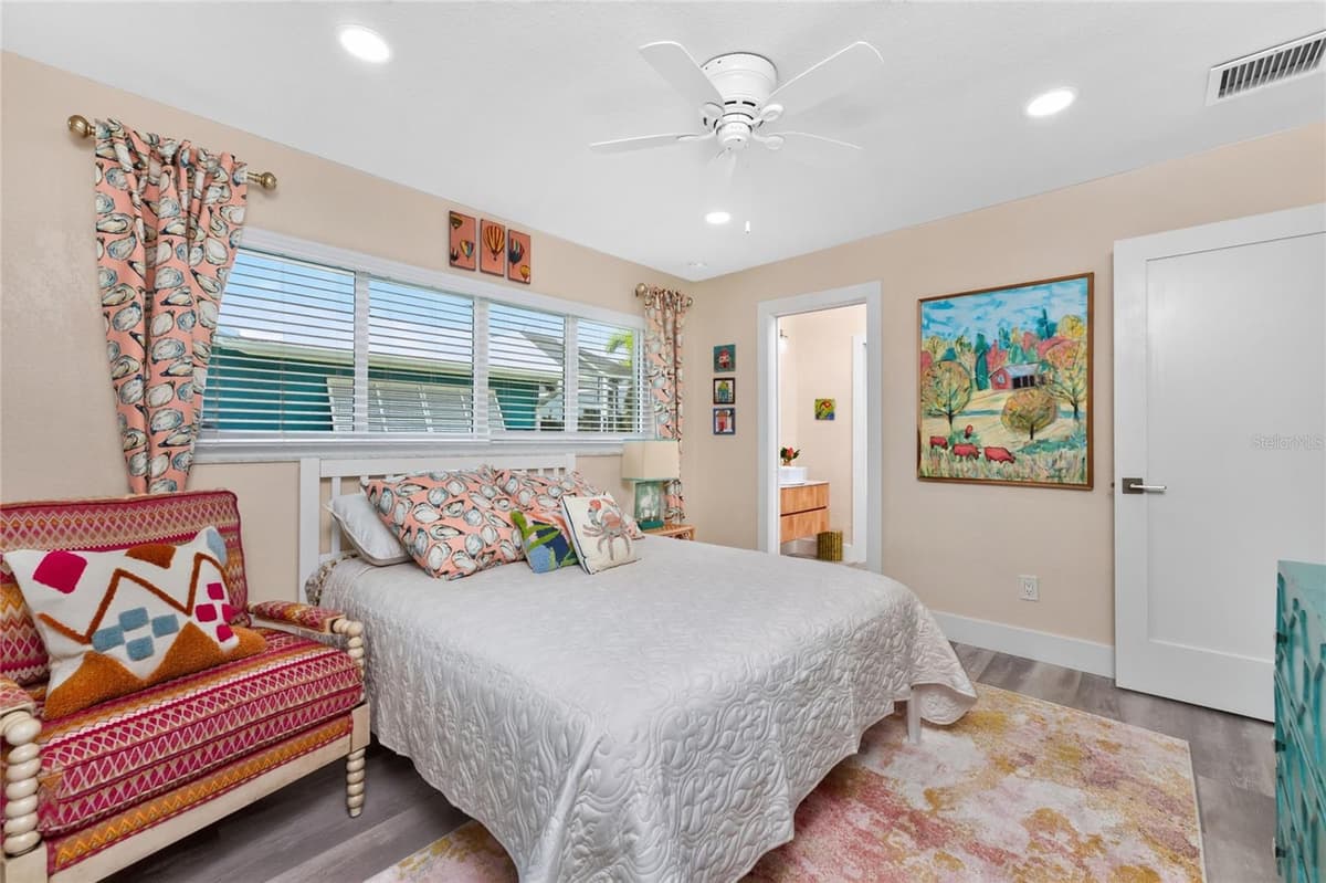 321 CAPRI ISLES CT — photo 44 of 78