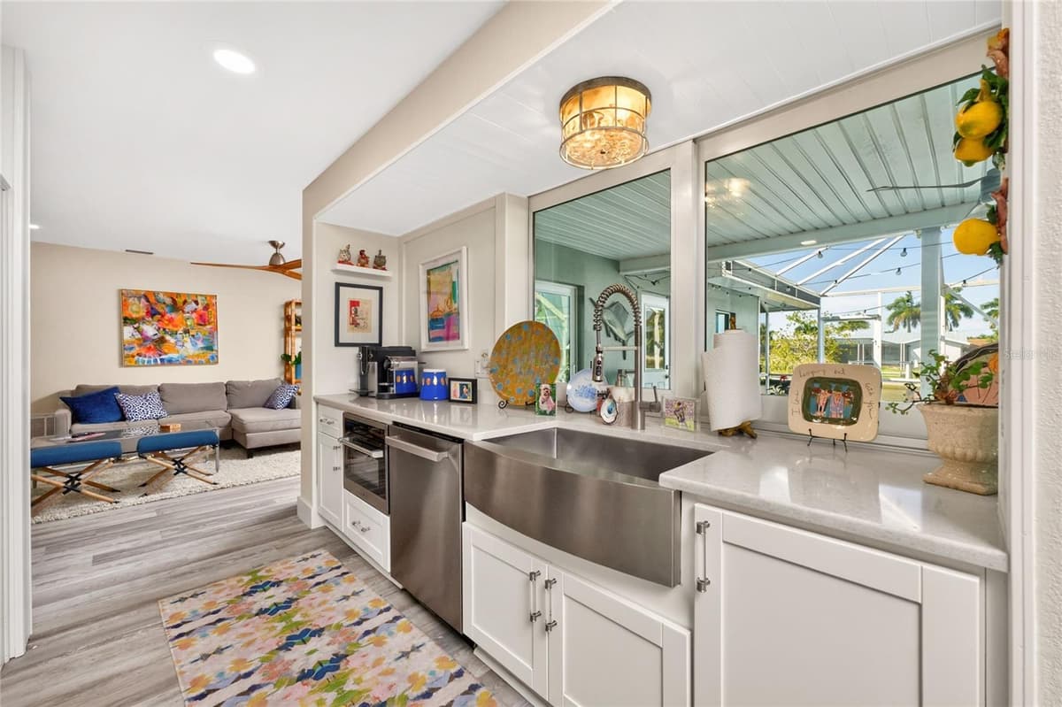 321 CAPRI ISLES CT — photo 19 of 78