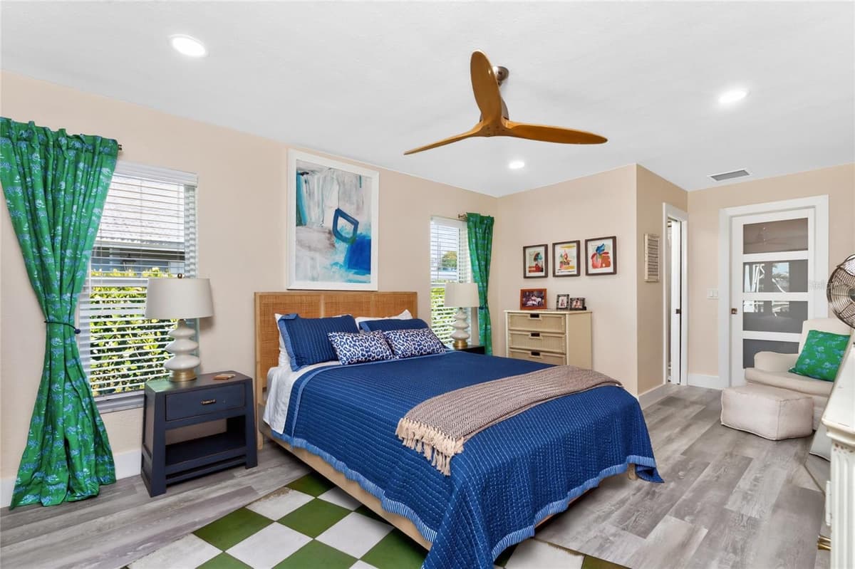 321 CAPRI ISLES CT — photo 28 of 78