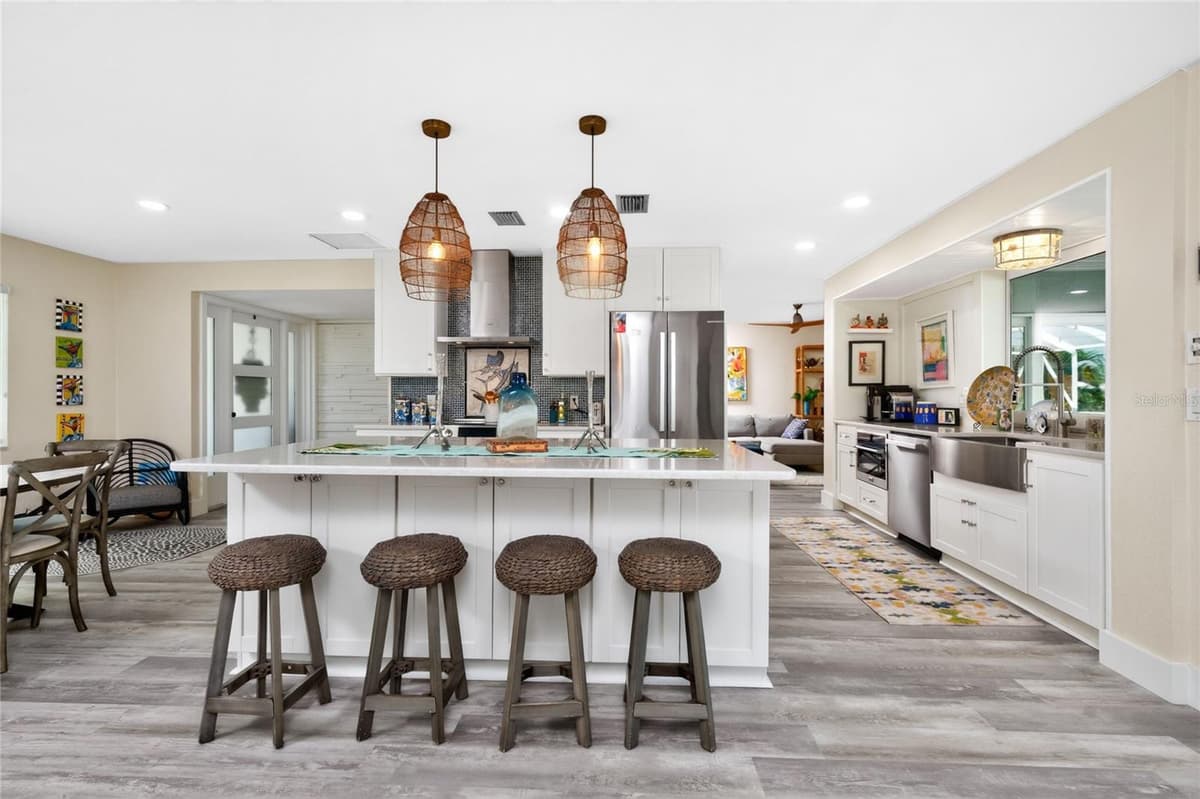 321 CAPRI ISLES CT — photo 10 of 78
