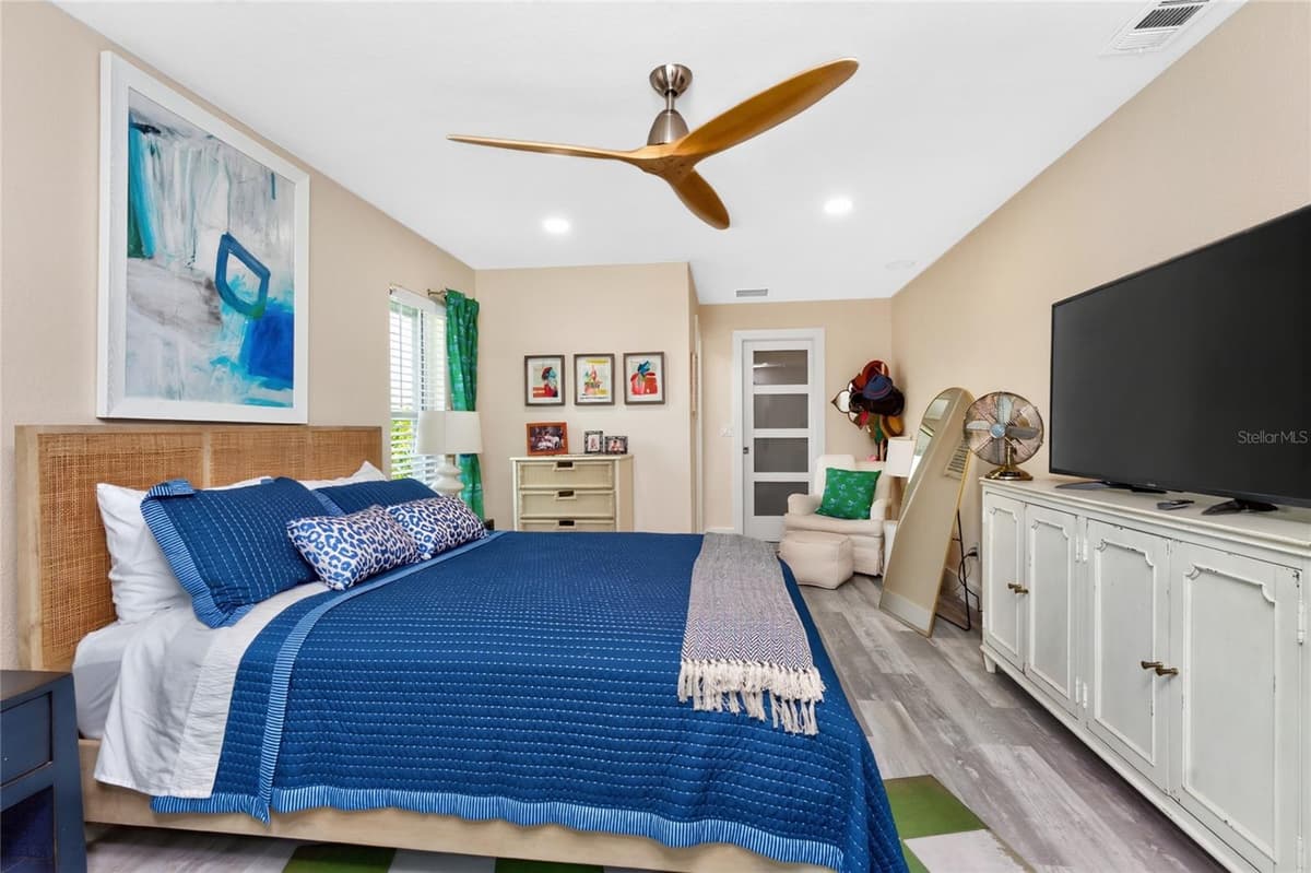 321 CAPRI ISLES CT — photo 29 of 78