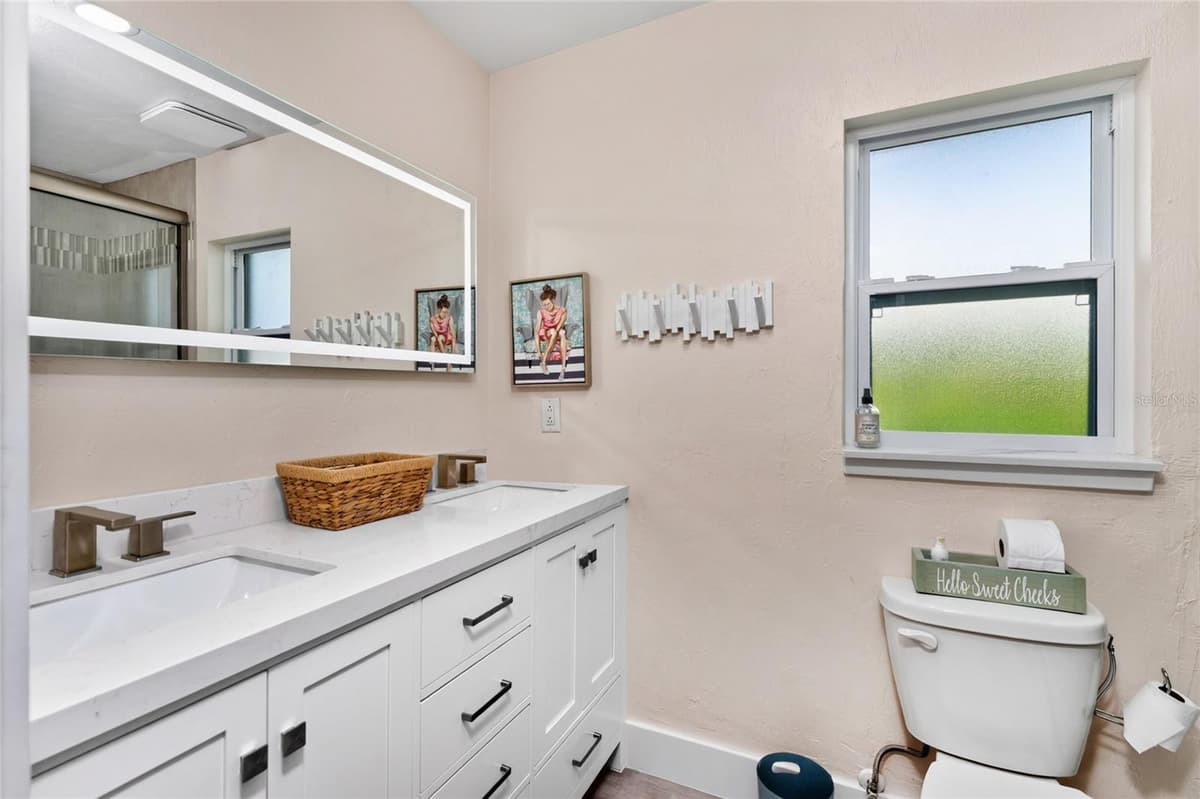 321 CAPRI ISLES CT — photo 33 of 78