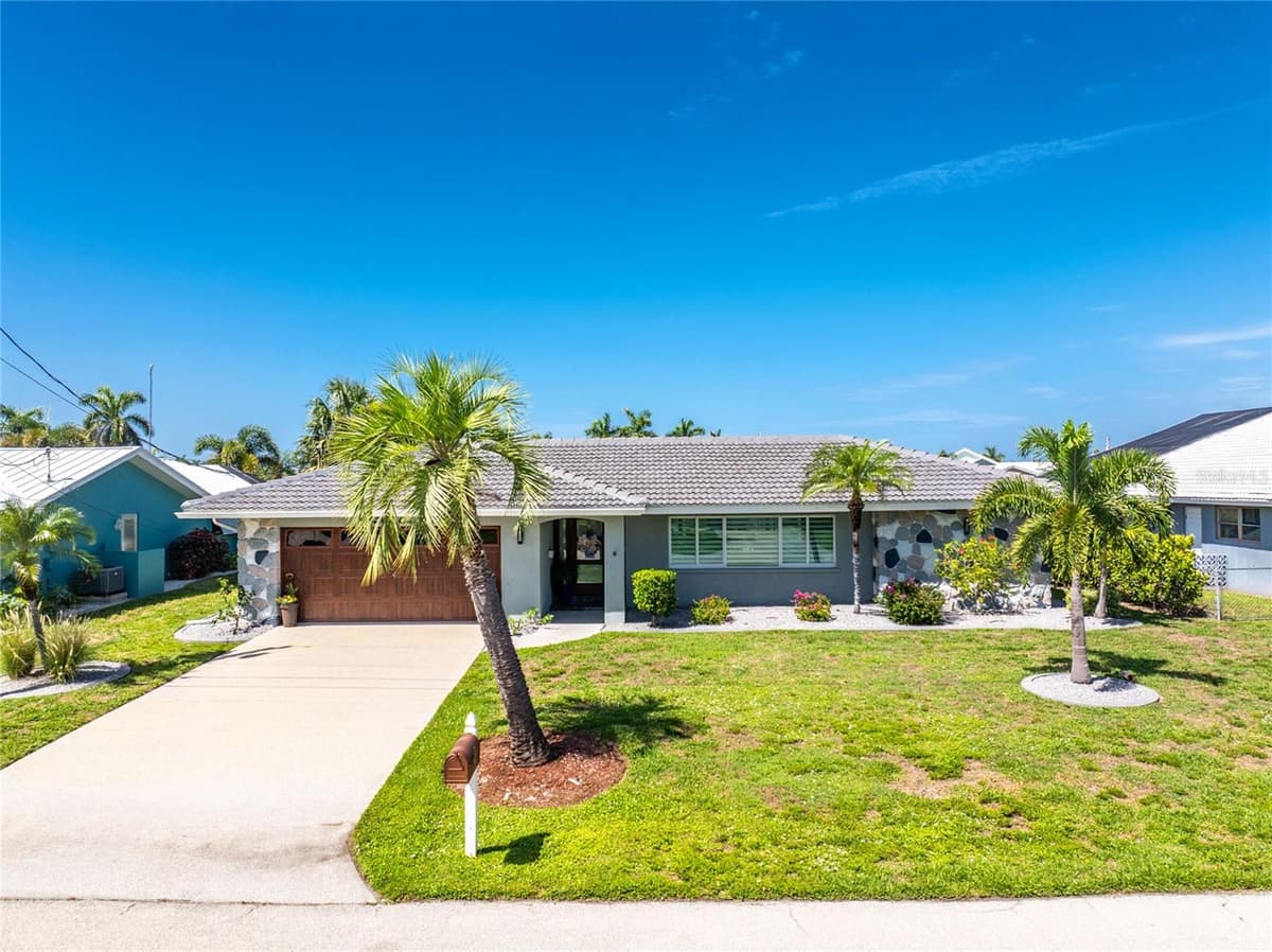 321 CAPRI ISLES CT — photo 67 of 78