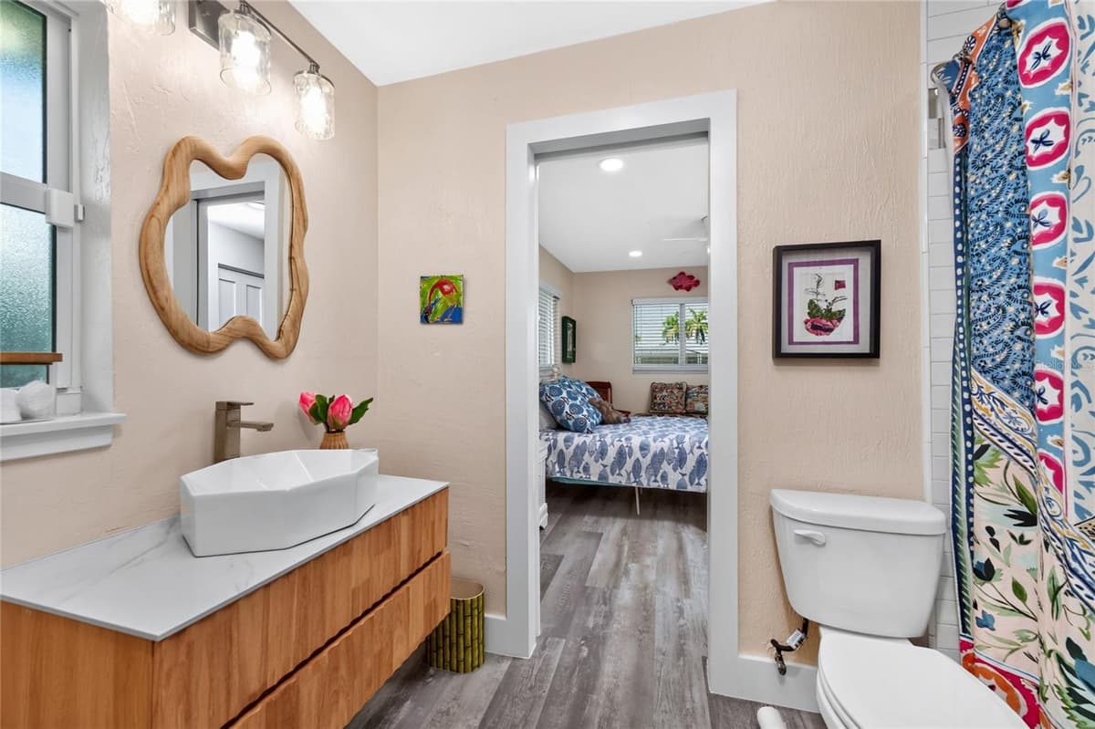 321 CAPRI ISLES CT — photo 39 of 78