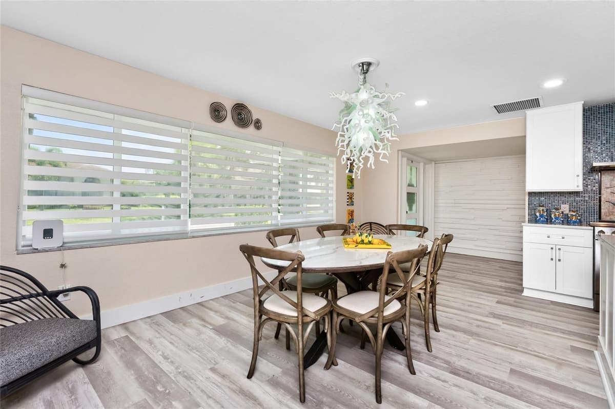 321 CAPRI ISLES CT — photo 9 of 78