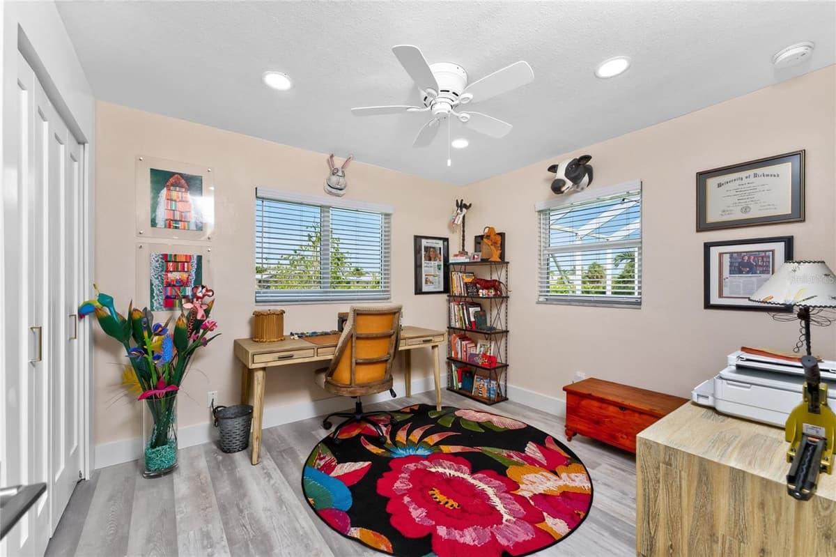 321 CAPRI ISLES CT — photo 24 of 78