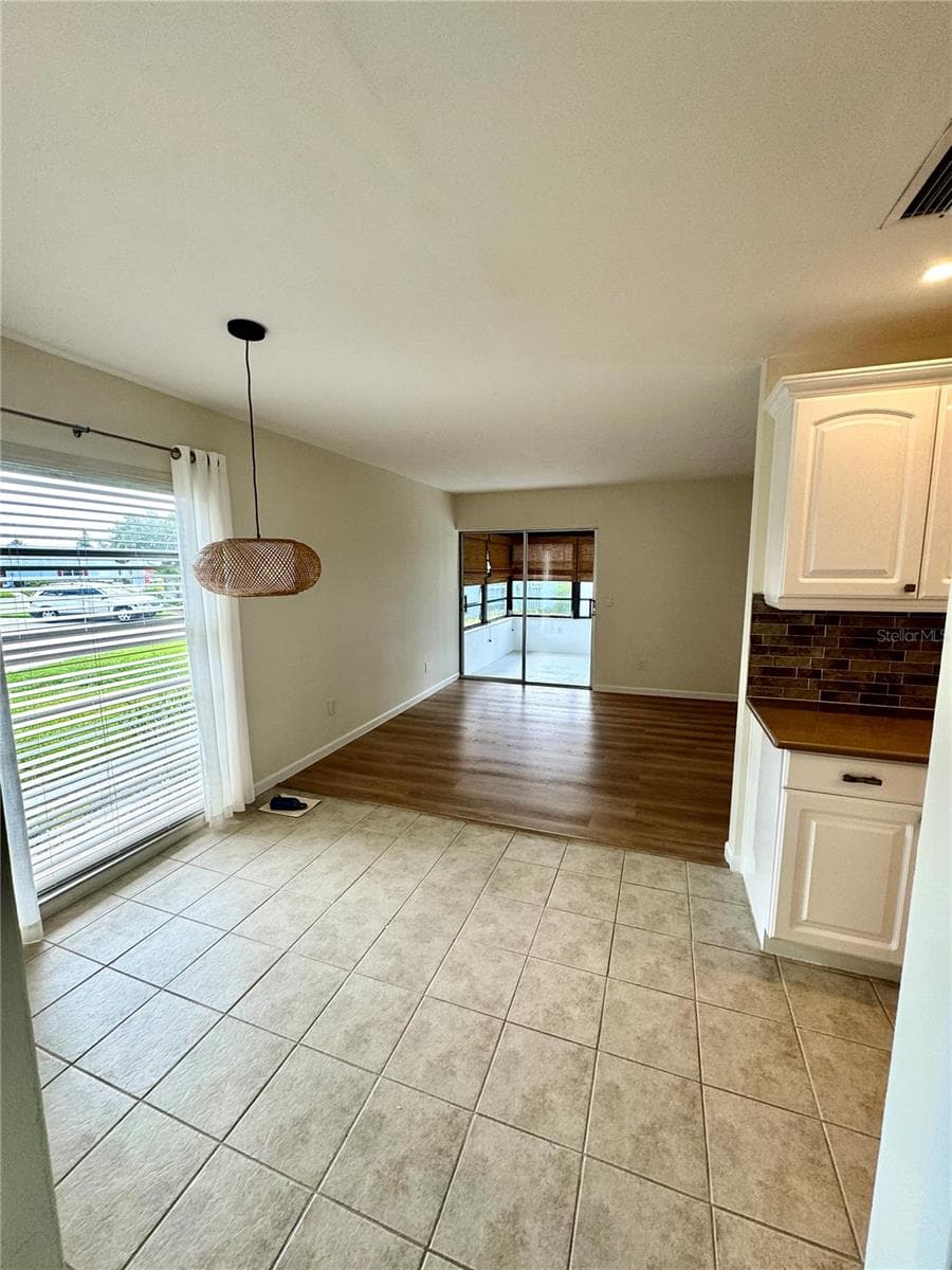 1610 BERWICK COURT — photo 10 of 30