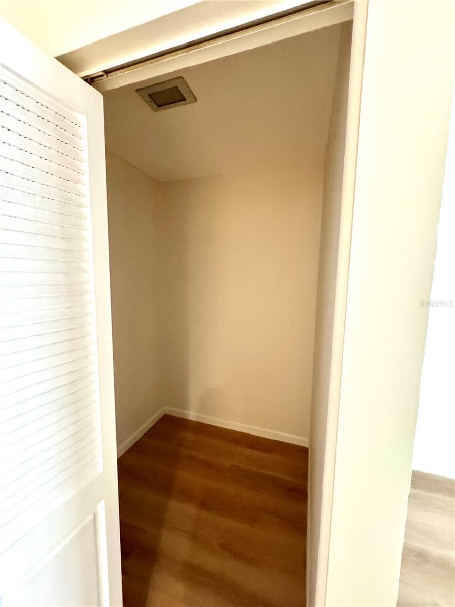 1610 BERWICK COURT — photo 16 of 30