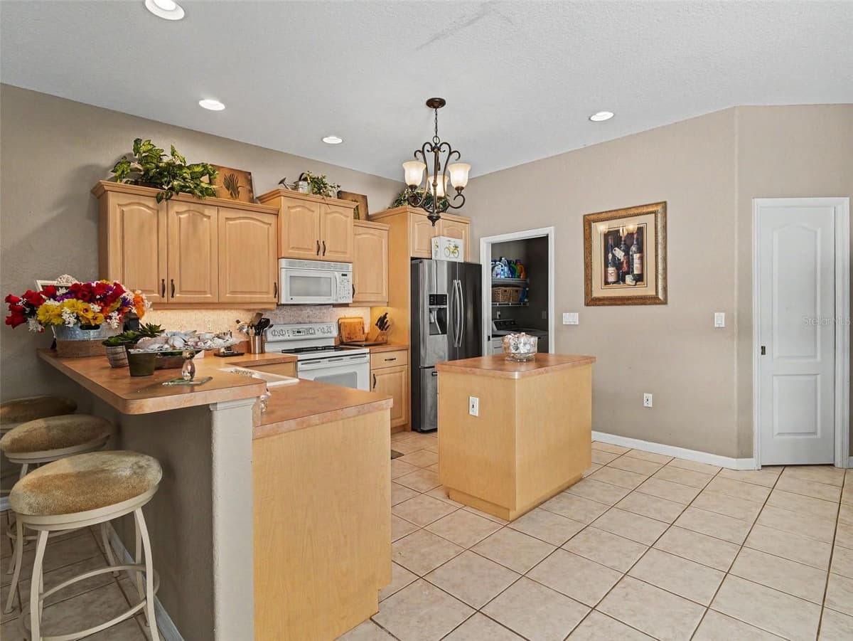 4049 GIANNINI LANE — photo 14 of 30