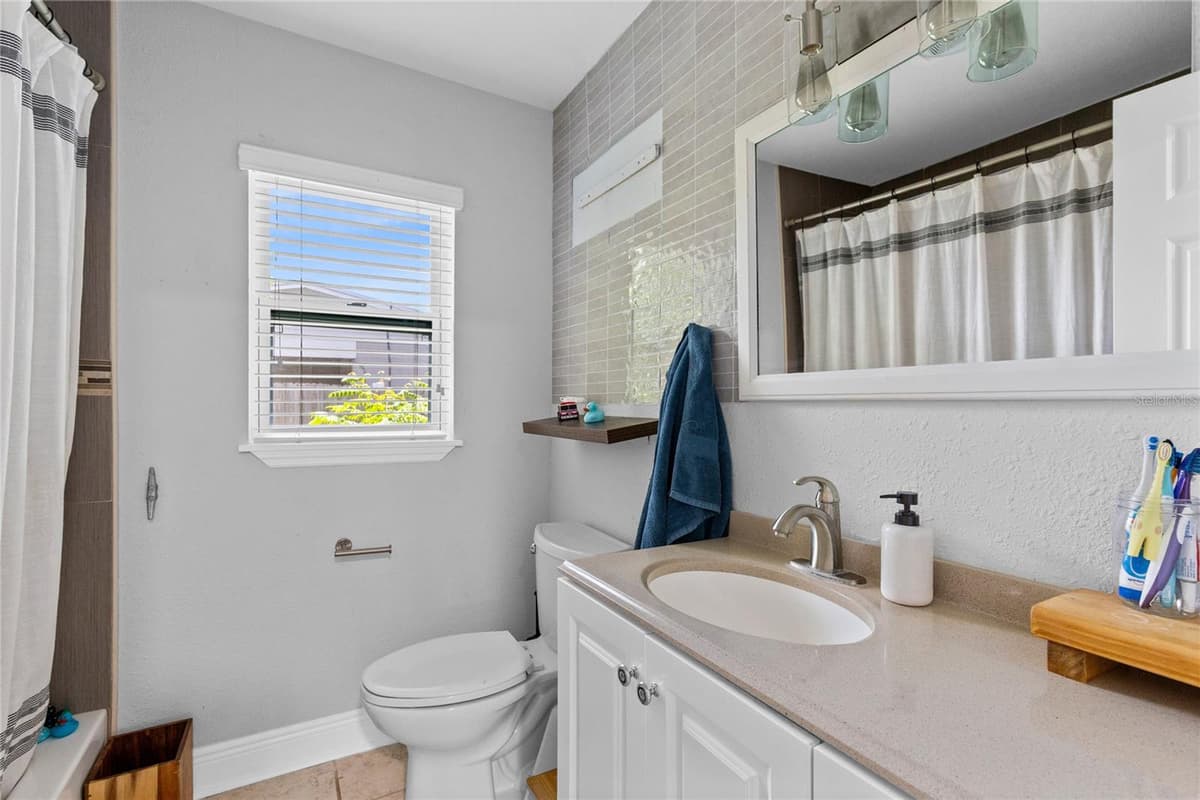 1502 MONTCALM STREET — photo 16 of 32