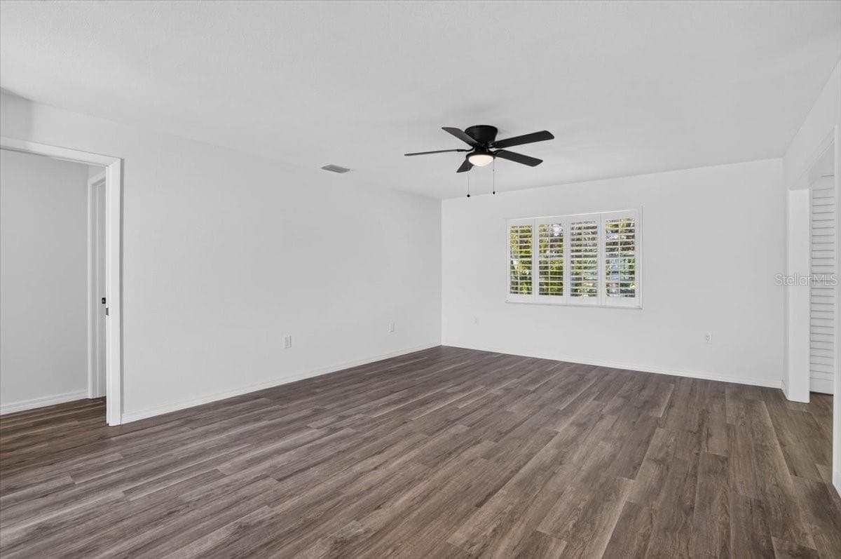 631 FOXWOOD BOULEVARD — photo 24 of 38