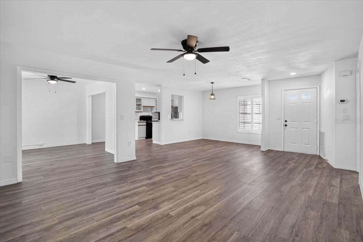 631 FOXWOOD BOULEVARD — photo 26 of 38