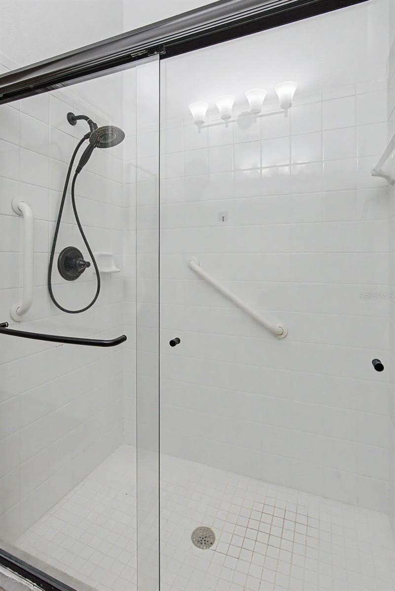 2241 WORTHINGTON GREENS DRIVE — photo 13 of 32