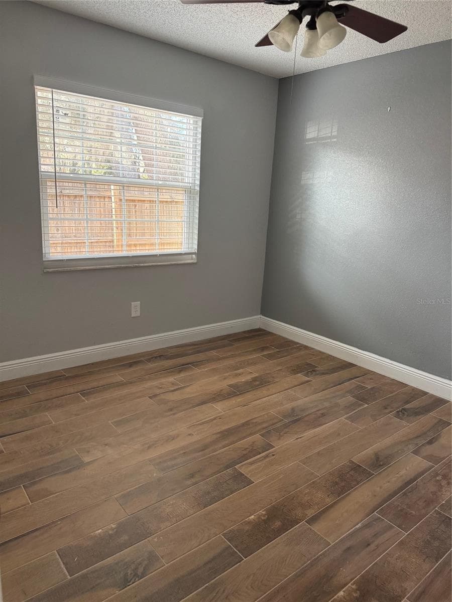 3321 ROYAL STREET — photo 9 of 20