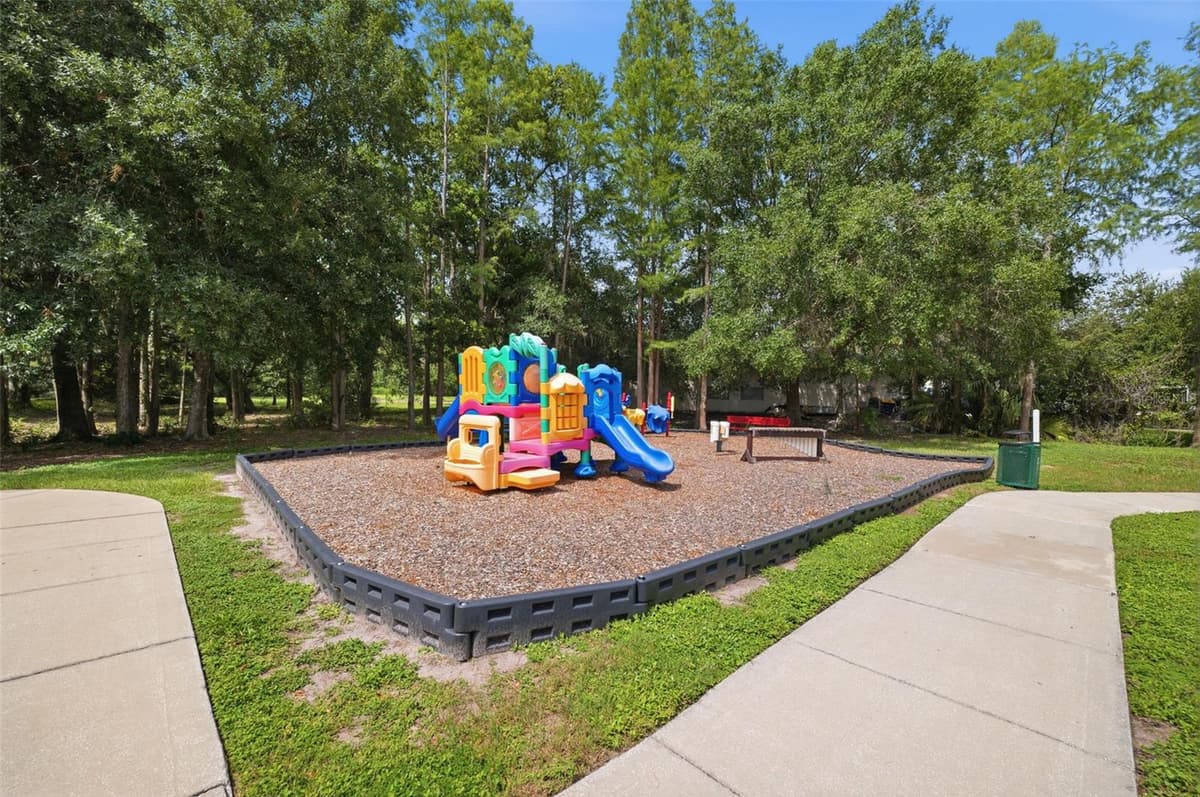 14026 JACOBSON DRIVE — photo 22 of 75