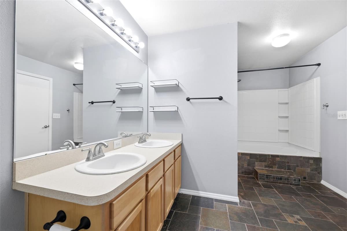 14026 JACOBSON DRIVE — photo 20 of 75