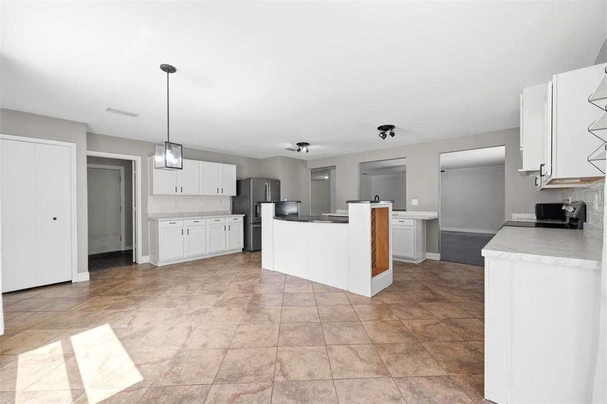 14026 JACOBSON DRIVE — photo 35 of 75