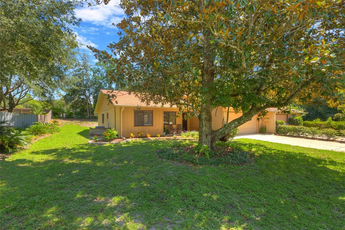 1055 VILLAGE GREEN RD — photo 34 of 35