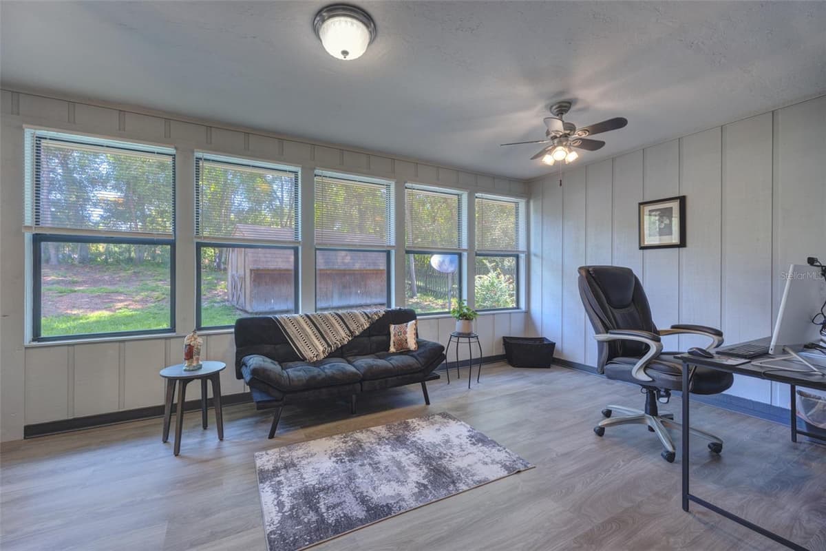 1055 VILLAGE GREEN RD — photo 24 of 35