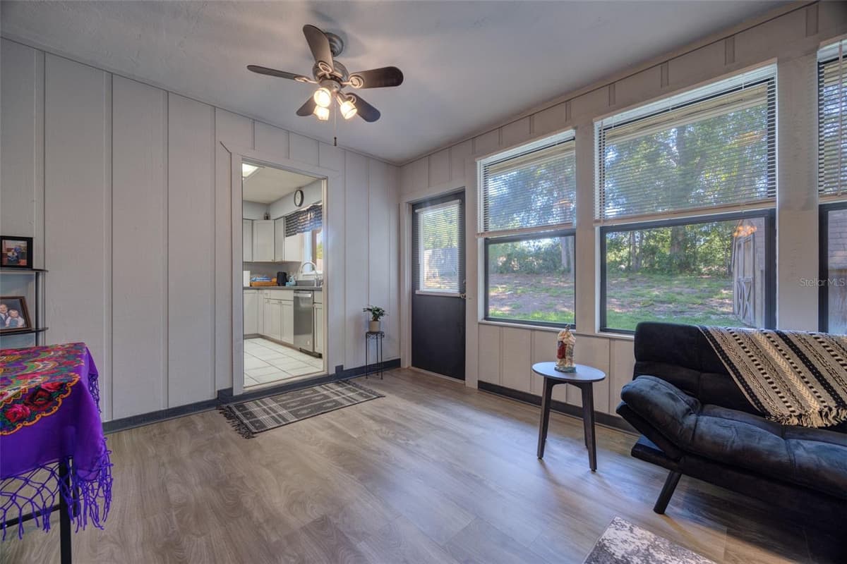 1055 VILLAGE GREEN RD — photo 30 of 35