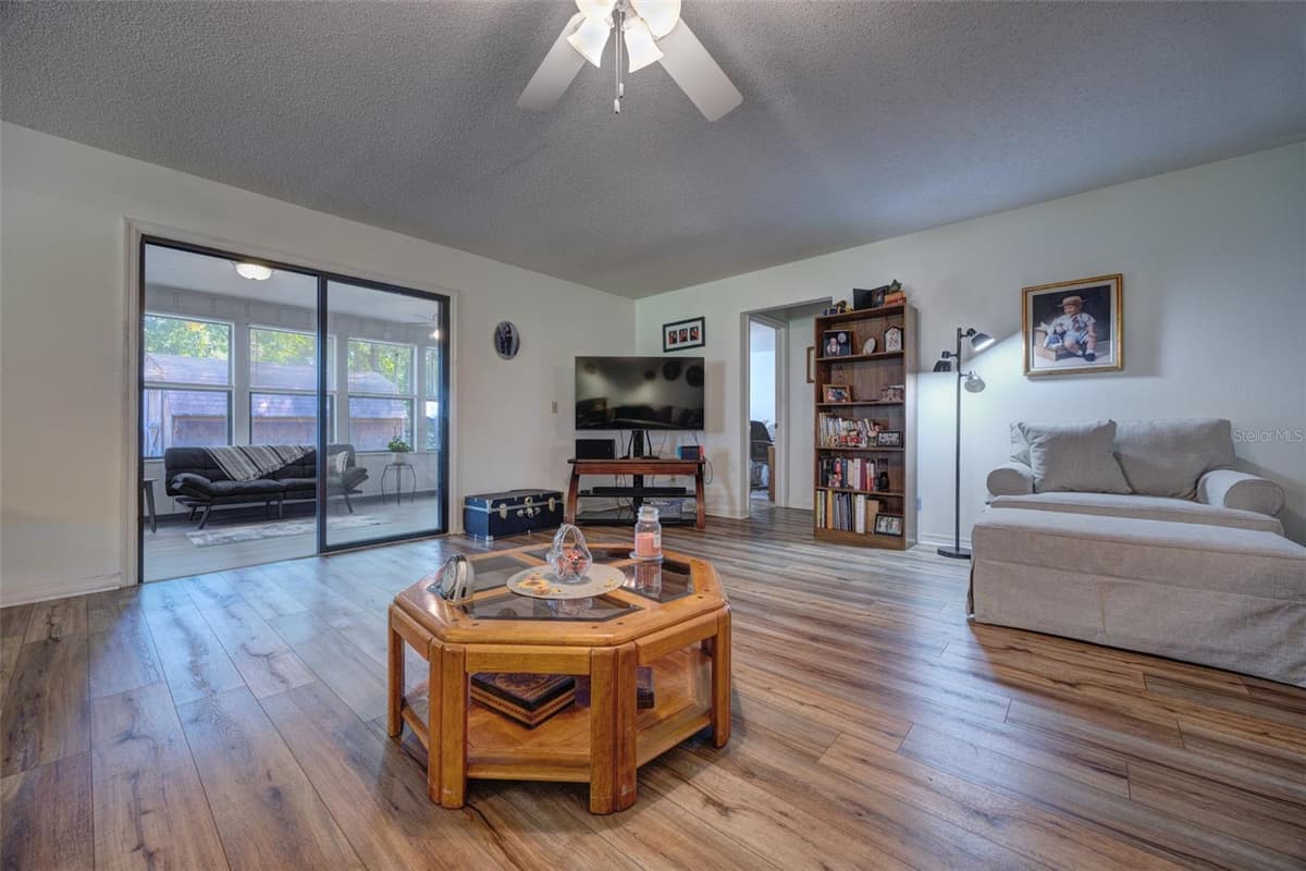 1055 VILLAGE GREEN RD — photo 25 of 35