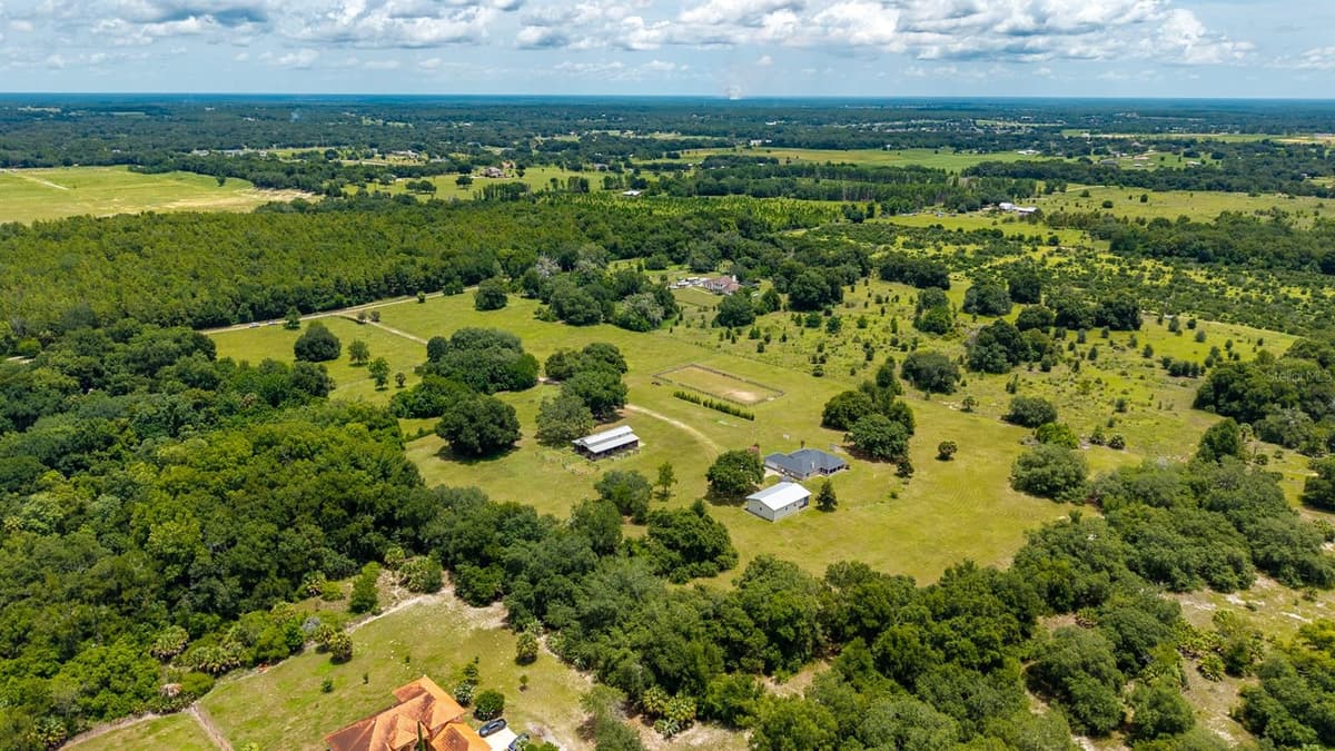 21341 HORSE RANCH ROAD — photo 9 of 26