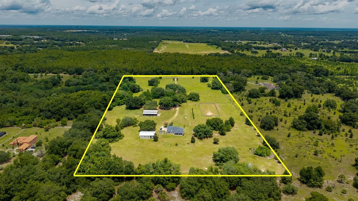 21341 HORSE RANCH ROAD — photo 8 of 26