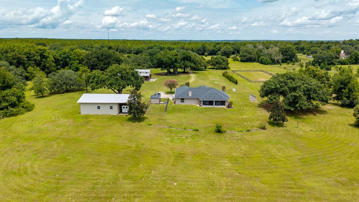 21341 HORSE RANCH ROAD — photo 16 of 26