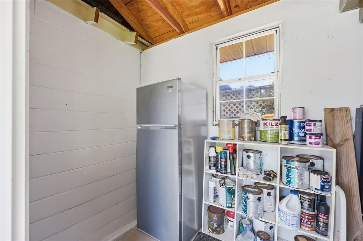 936 BAKER STREET — photo 44 of 53