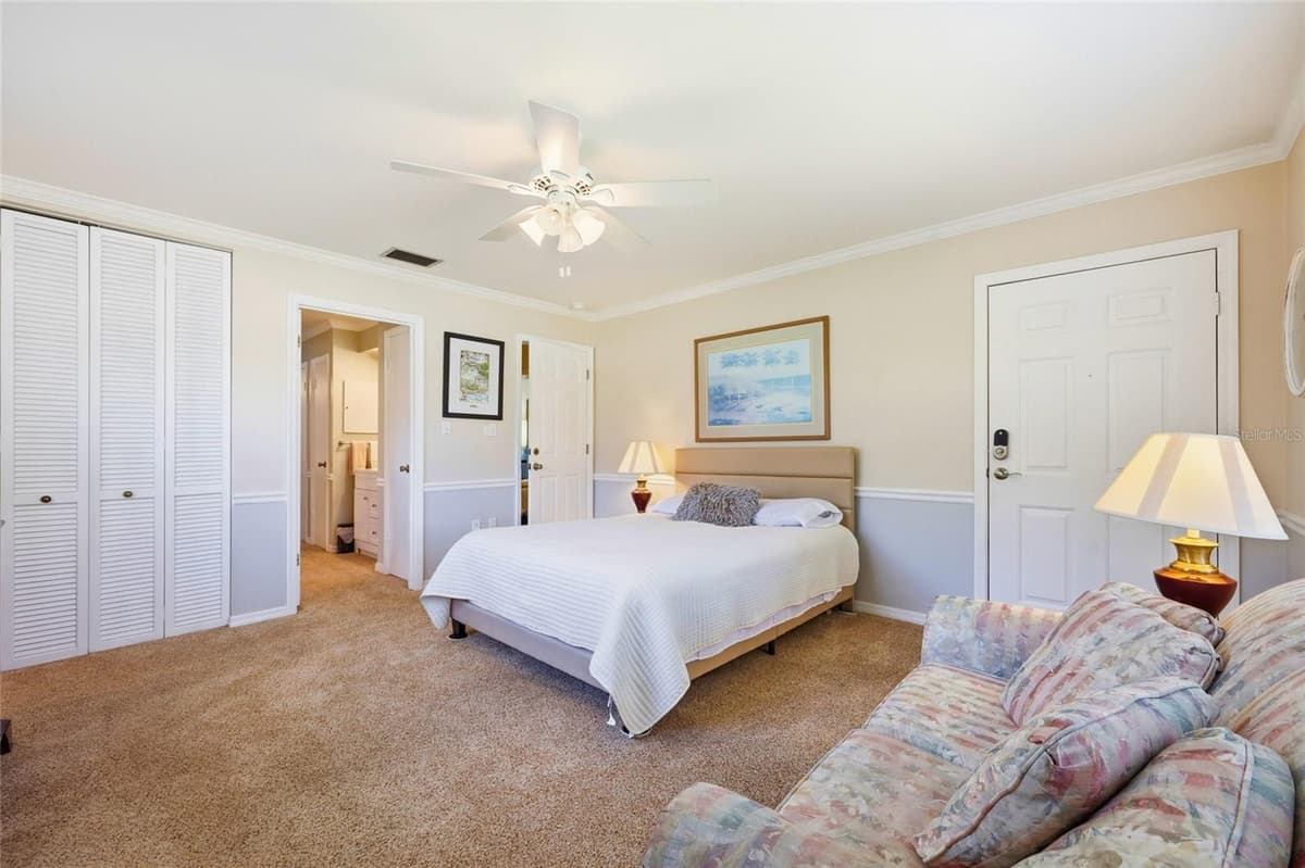 936 BAKER STREET — photo 23 of 53