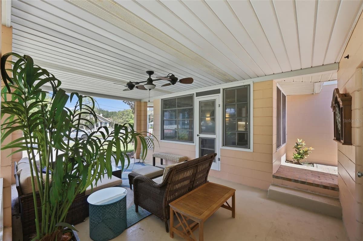 936 BAKER STREET — photo 31 of 53