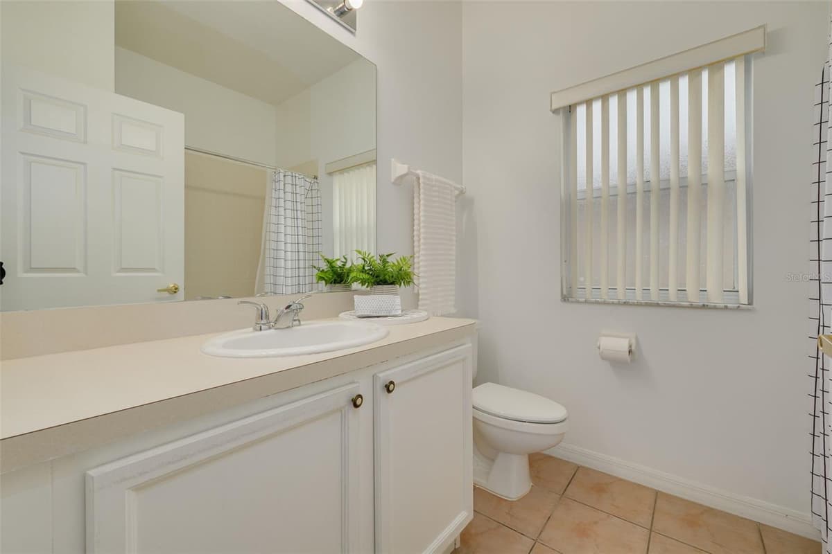 3777 DARSTON STREET — photo 16 of 33