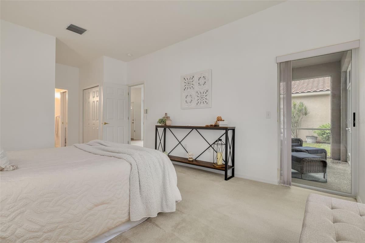 3777 DARSTON STREET — photo 12 of 33