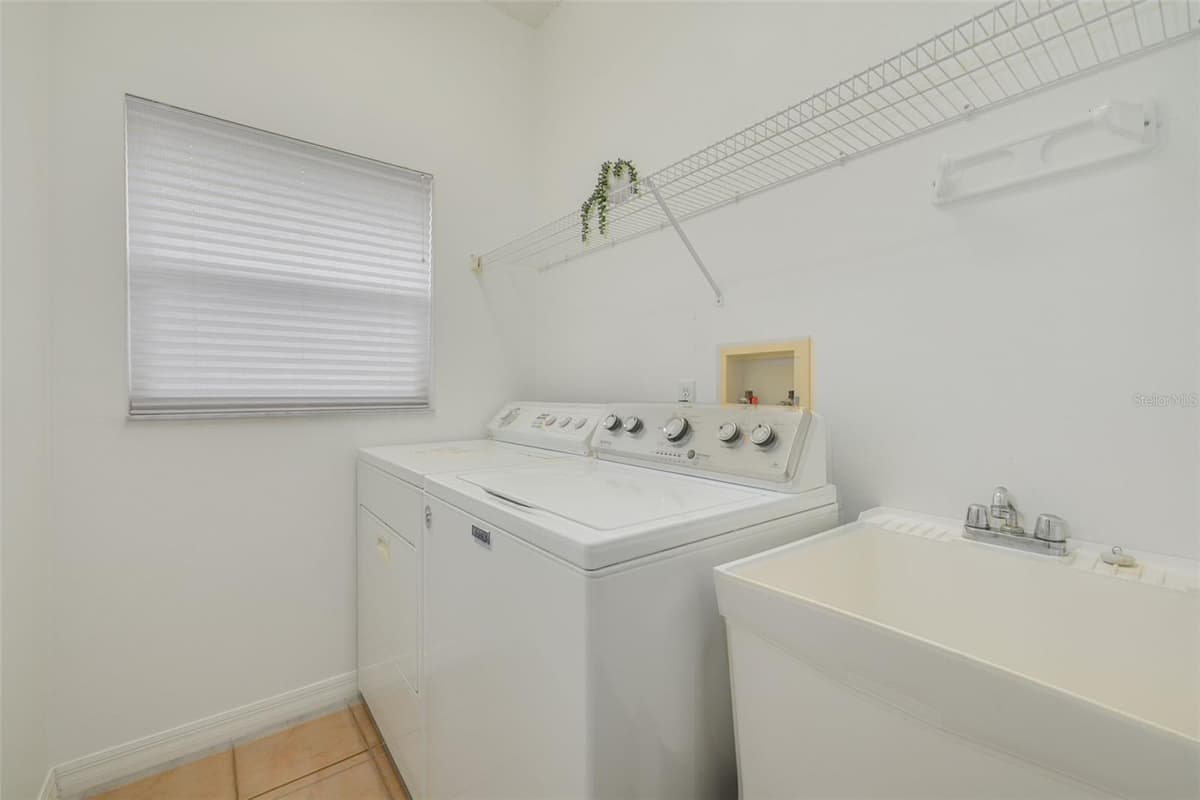 3777 DARSTON STREET — photo 19 of 33