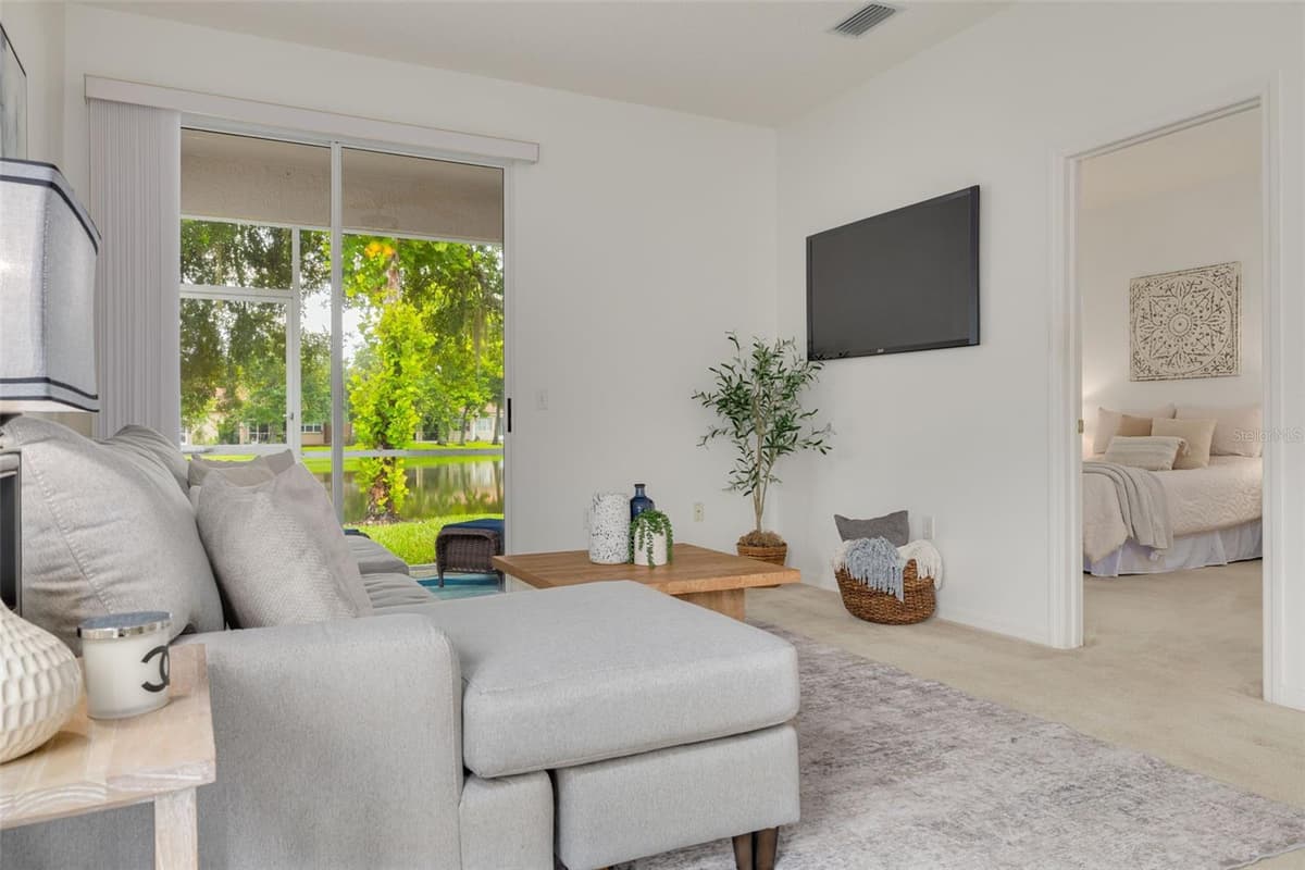 3777 DARSTON STREET — photo 3 of 33