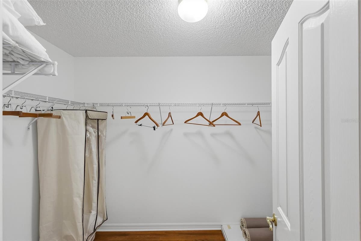 1681 SHELBURNE LANE — photo 17 of 38