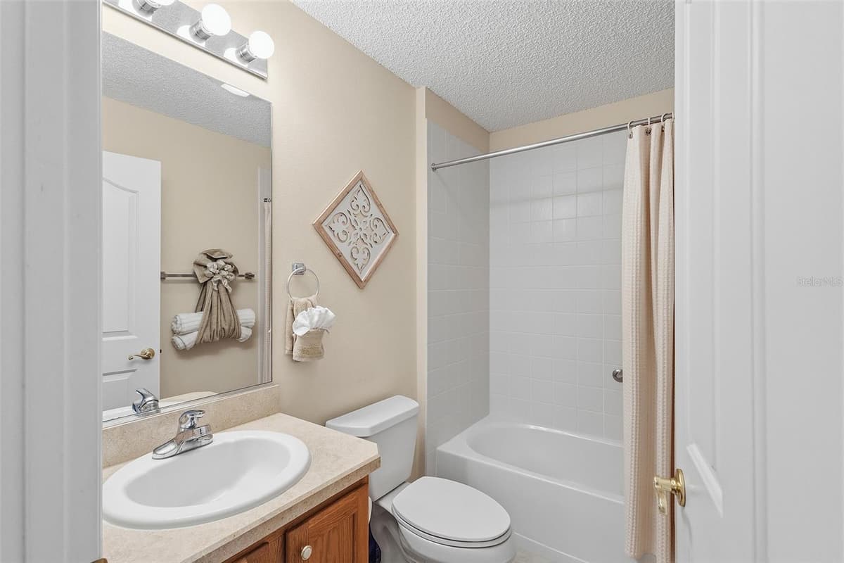1681 SHELBURNE LANE — photo 24 of 38